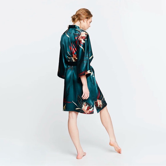 EXQUISITE KIM + ONO HANA SHORT KIMONO TEAL ROBE~NWT - Picture 2 of 4